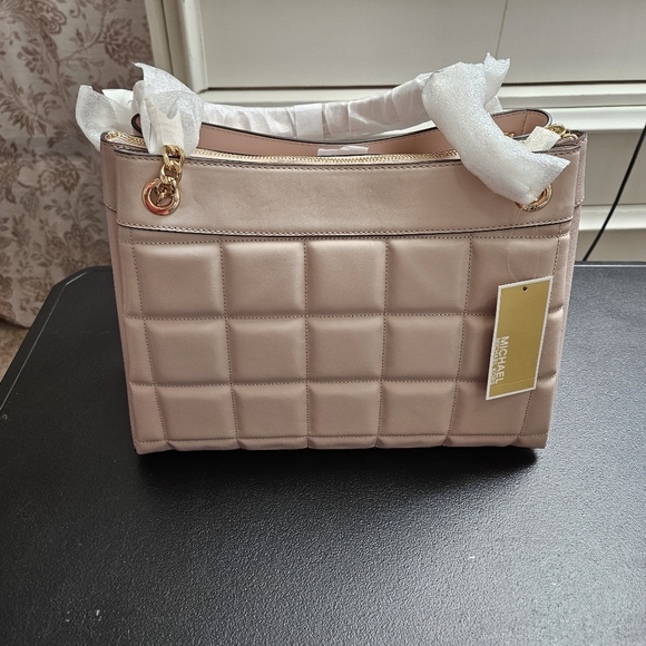 Michael Kors Susan Pink Medium Quilted Leather Satchel Handbag - Picture 5 of 8